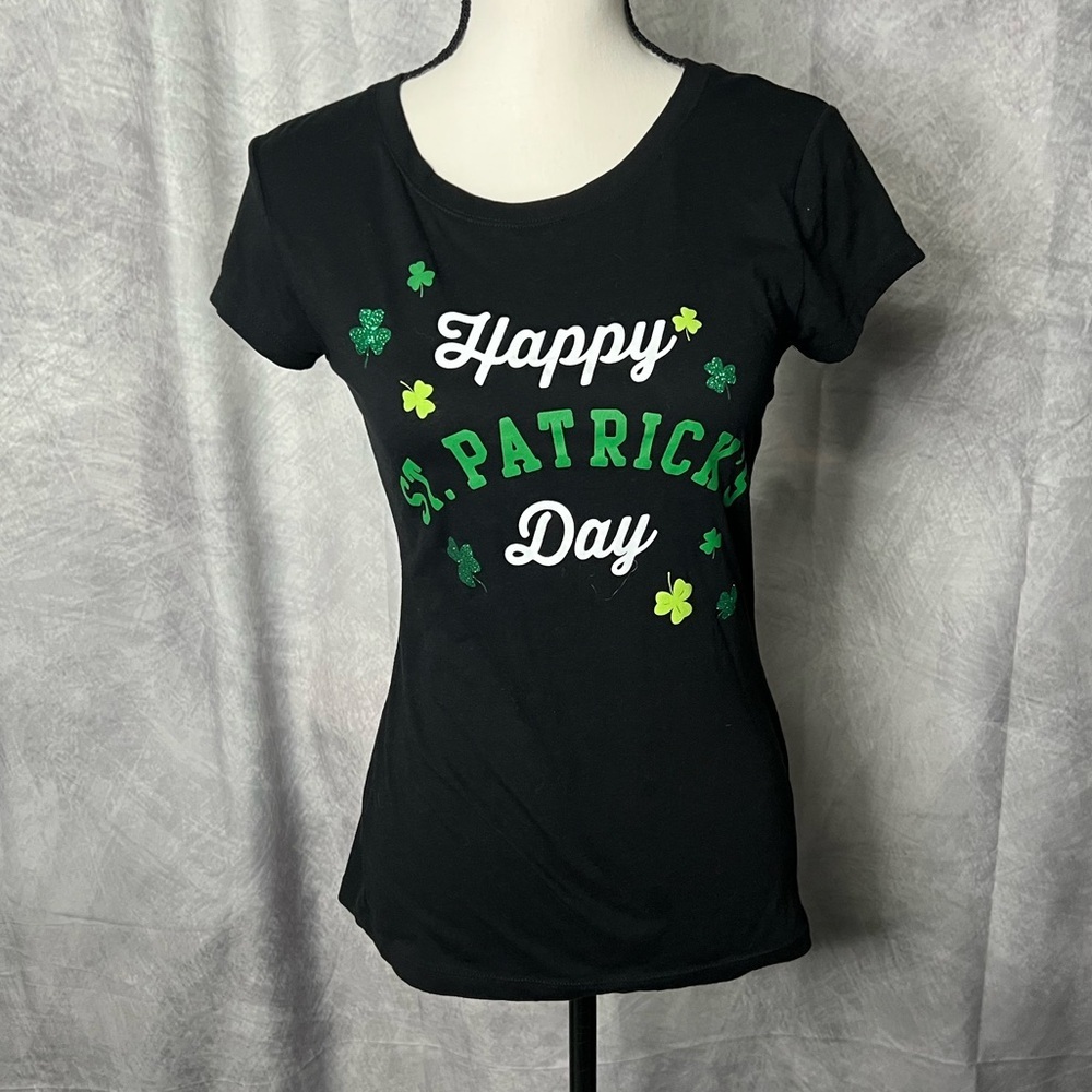 Wound Up Black Happy St. Patrick's Day Graphic Tee - MED